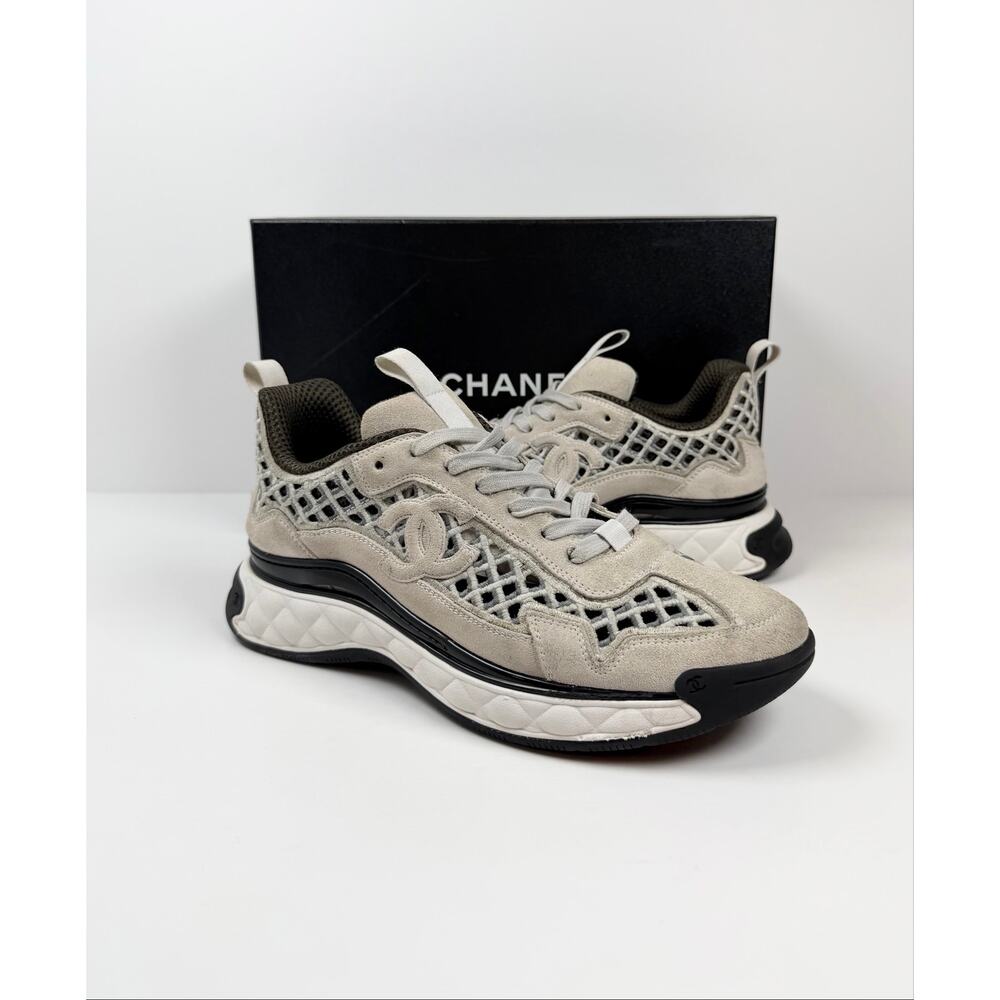 Size 42EU/9US - Chanel Interlocking CC Sneakers - Picture 2 of 9